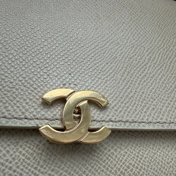 Chanel Caviar Beige small flap crossbody bag with gold chain and cc lock - Picture 8 of 13